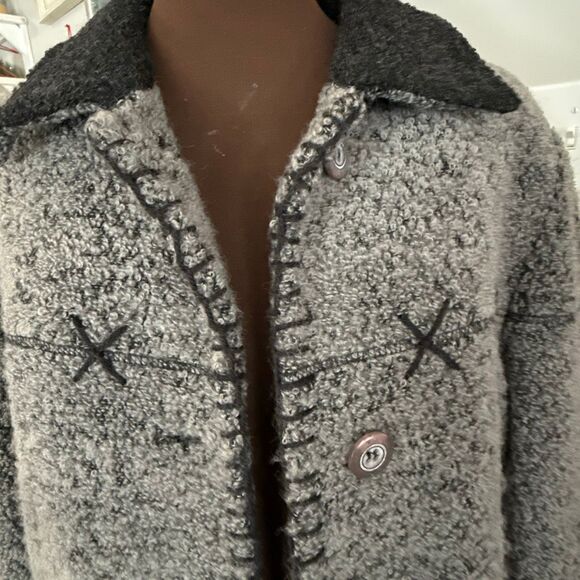 Vintage Sabau Furs Cleveland OH wool trench coat women’s size medium brown long - Picture 3 of 12